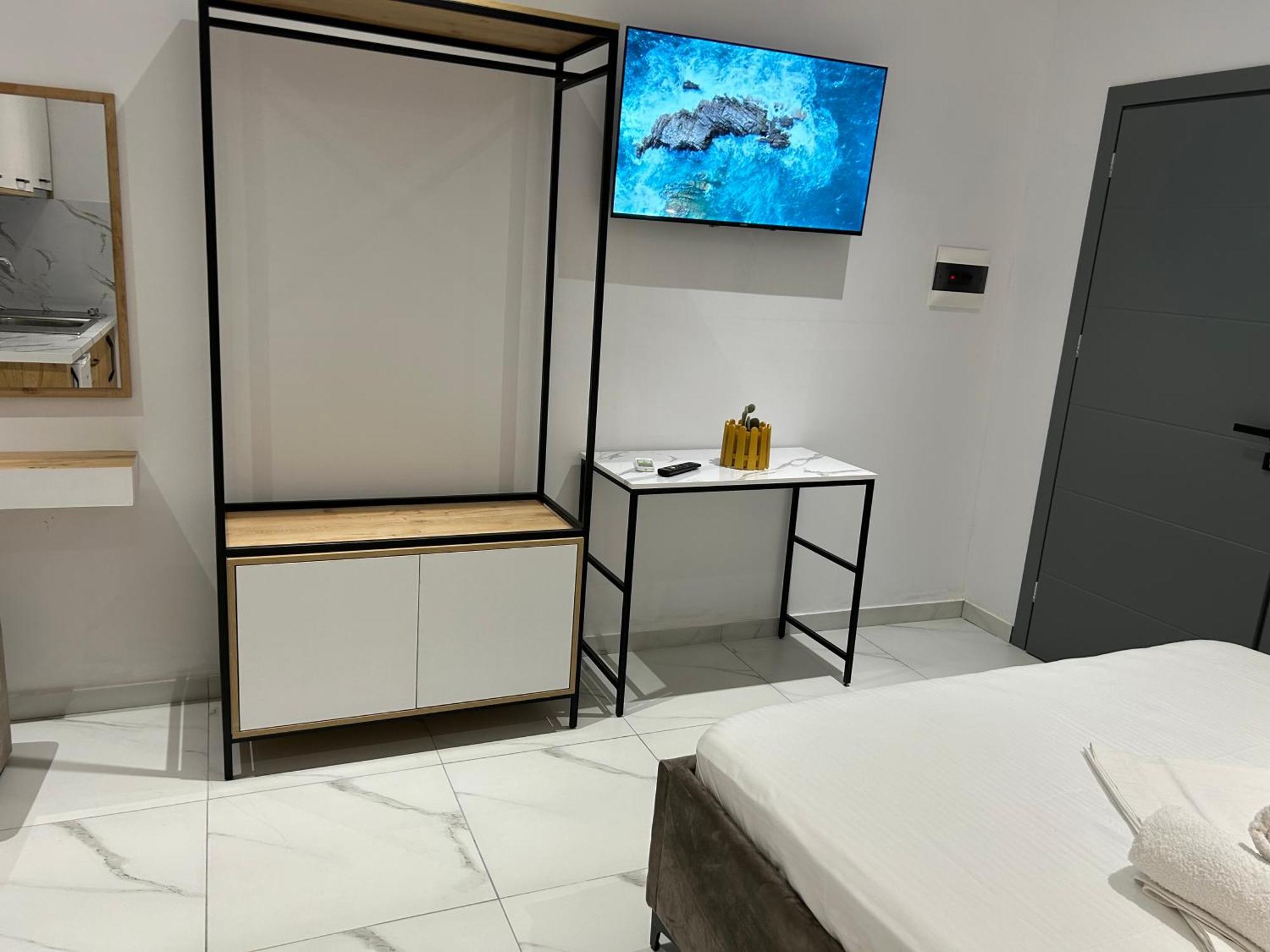 Full Moon Apartments Ксамил Экстерьер фото