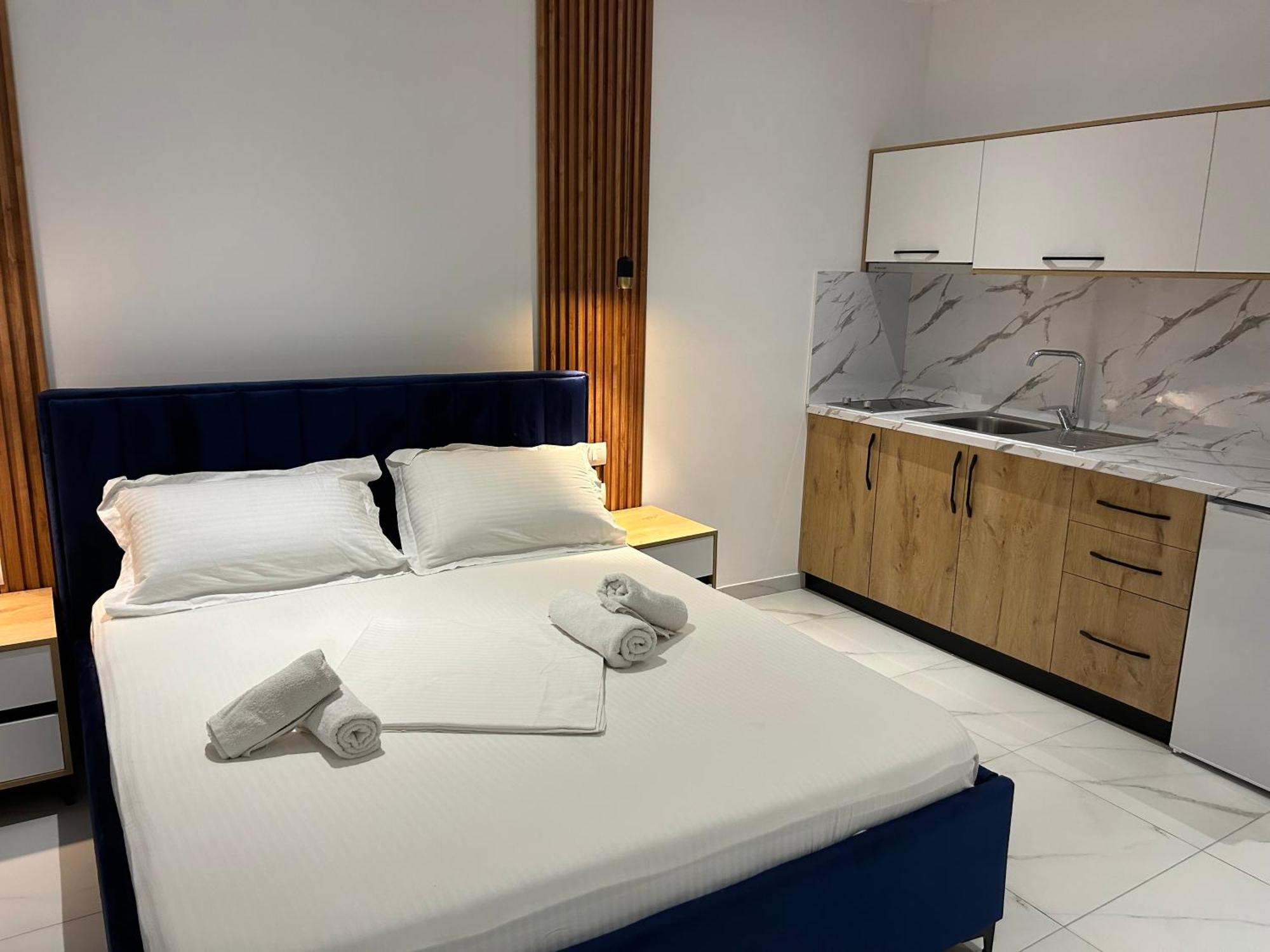 Full Moon Apartments Ксамил Экстерьер фото