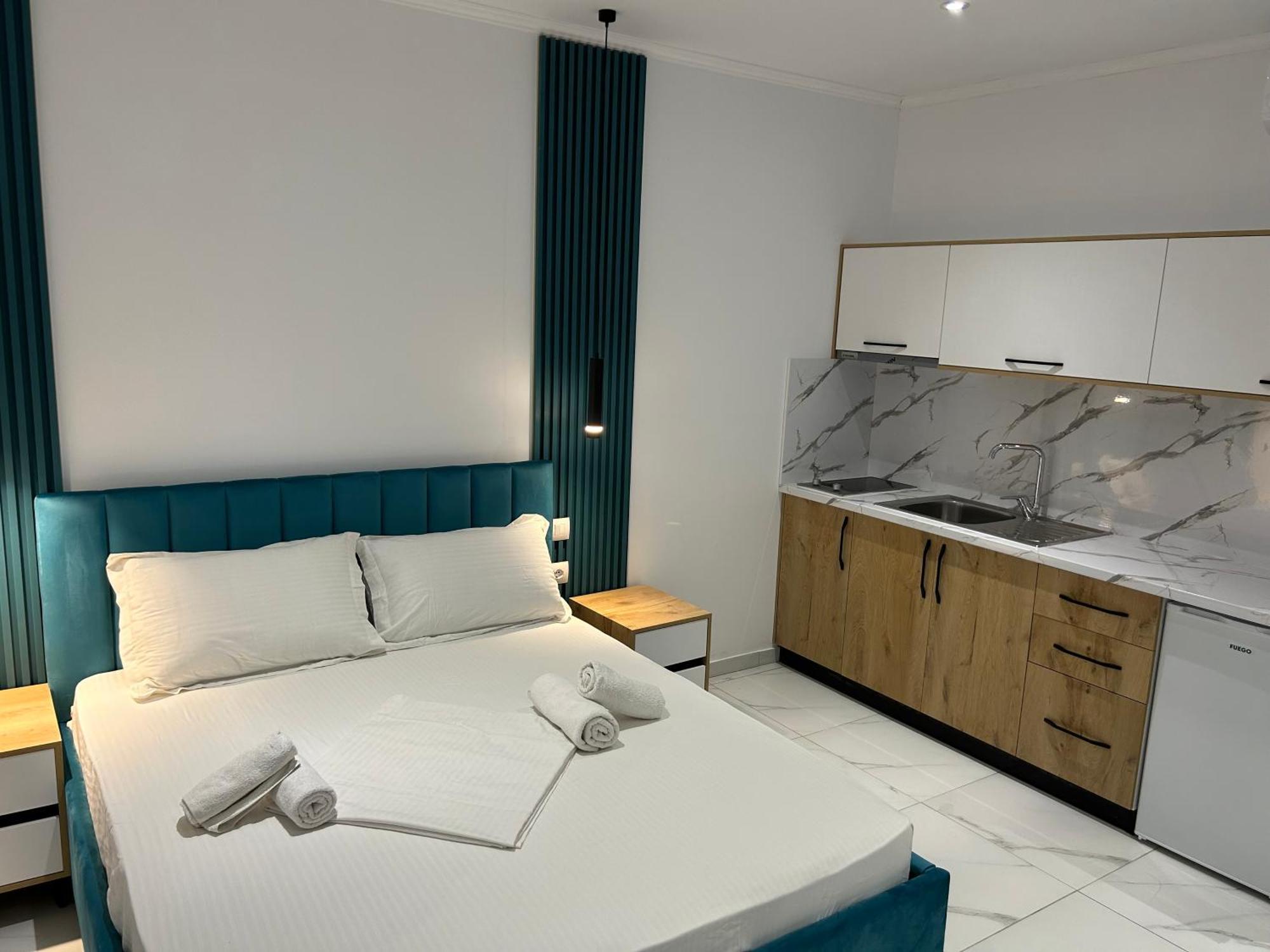 Full Moon Apartments Ксамил Экстерьер фото