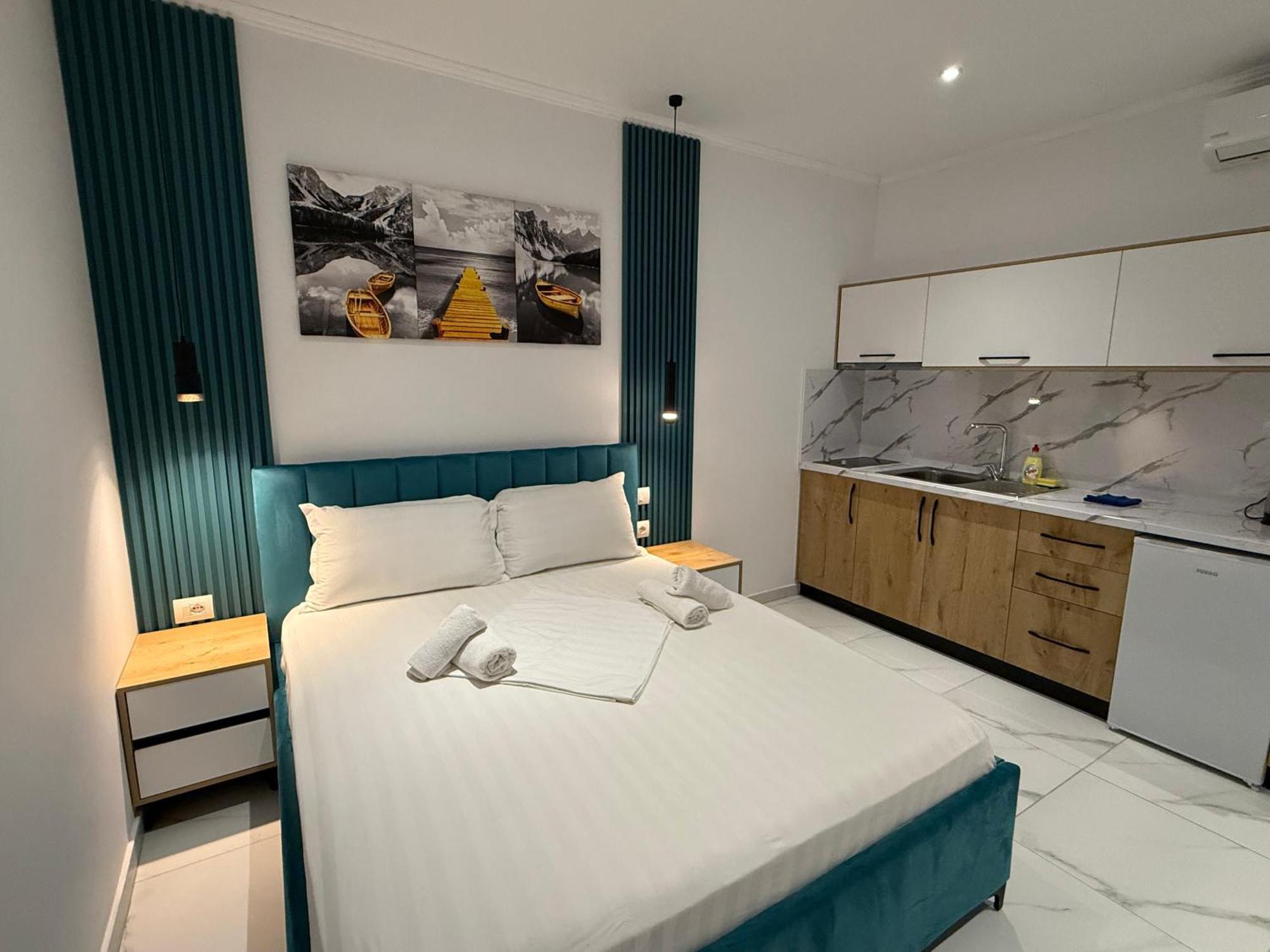 Full Moon Apartments Ксамил Экстерьер фото