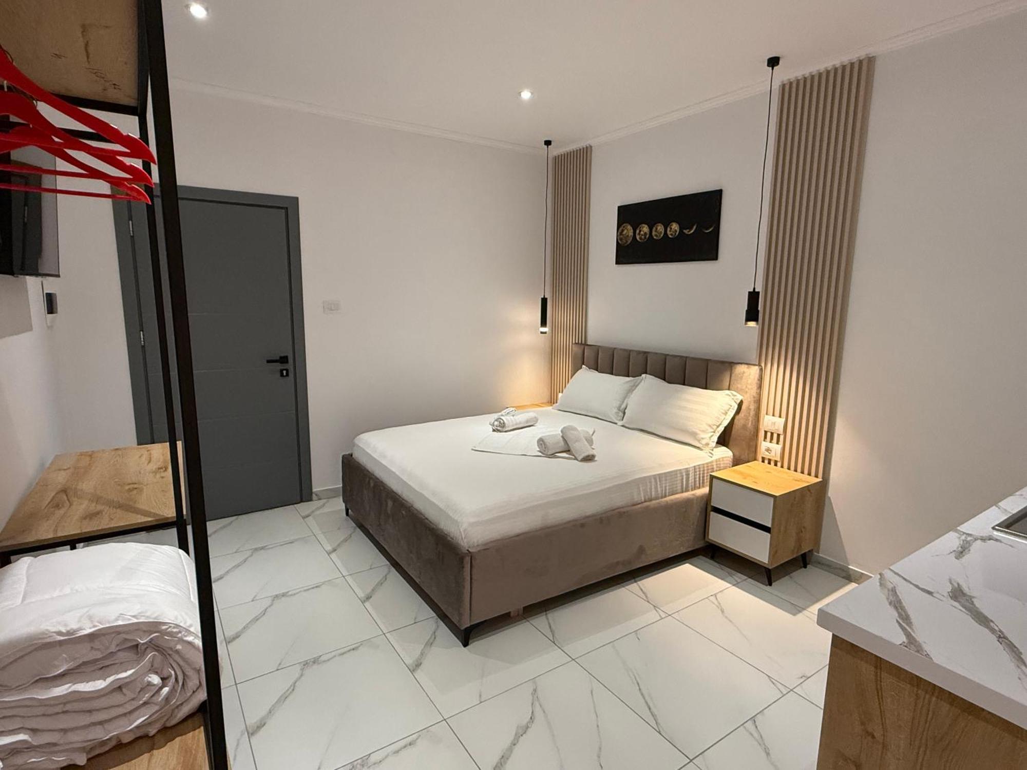Full Moon Apartments Ксамил Экстерьер фото